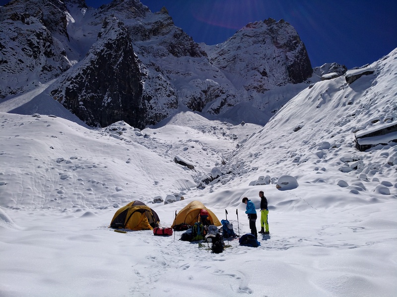 Treks & Sommets Népal. Camp d'altitude pour l'ascension d'un +6000m